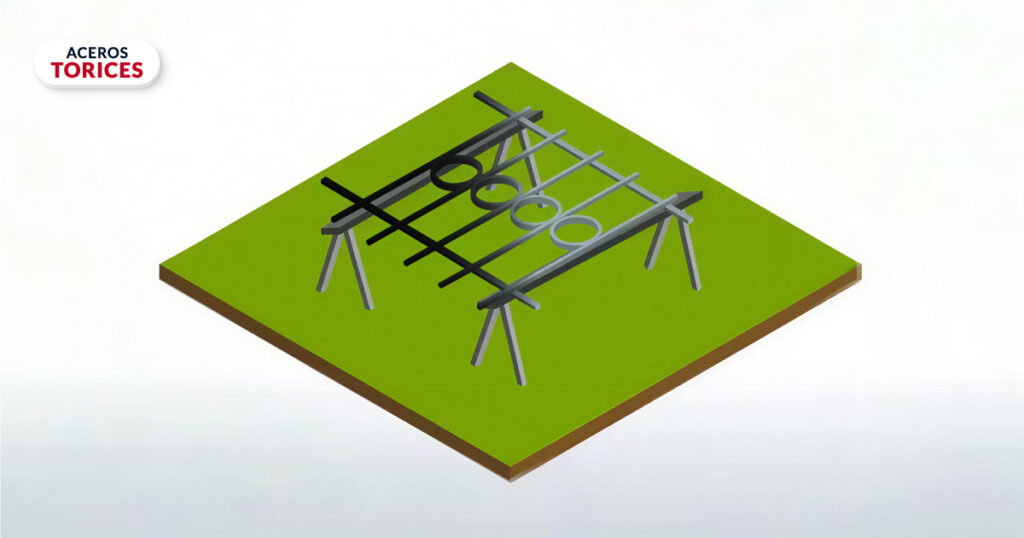 agregar una capa de pintura para el acabado final de una reja d herreria aceros torices Capa de pintura para el acabado final para la reja de herrería