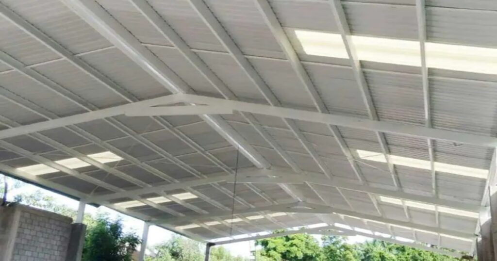 techos de lamina para terrazas lamina pvc Terraza con techo económico elaborado con láminas de PVC tricapa