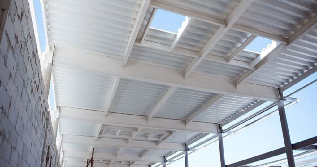 Estructura de herrería con lámina Pintro - Tejabán industrial