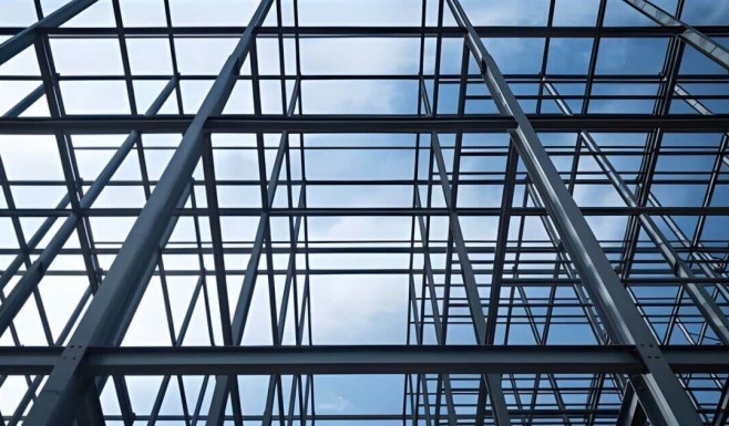 Plano contrapicado de estructura de acero de vigas IPR y otros perfiles metálicos