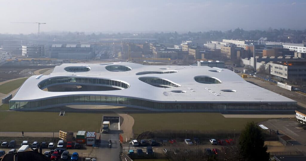 Toma aérea del Rolex Learning Center