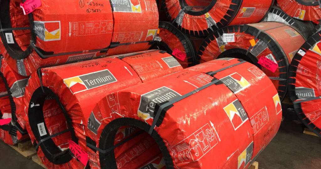 Láminas de acero con empaquetado de Ternium